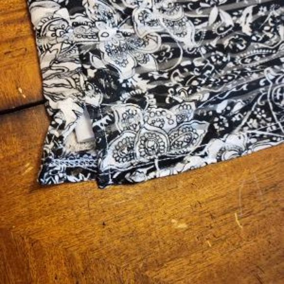 Coldwater Creek Floral Top - Picture 4 of 10